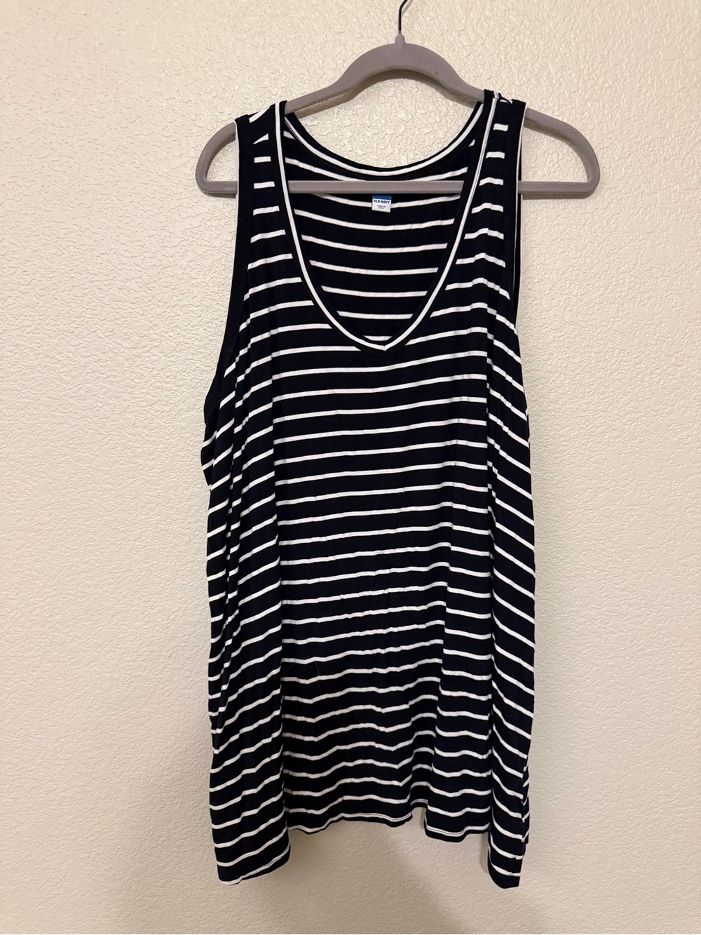 Old Navy Black & White Striped V-Neck Tank Top